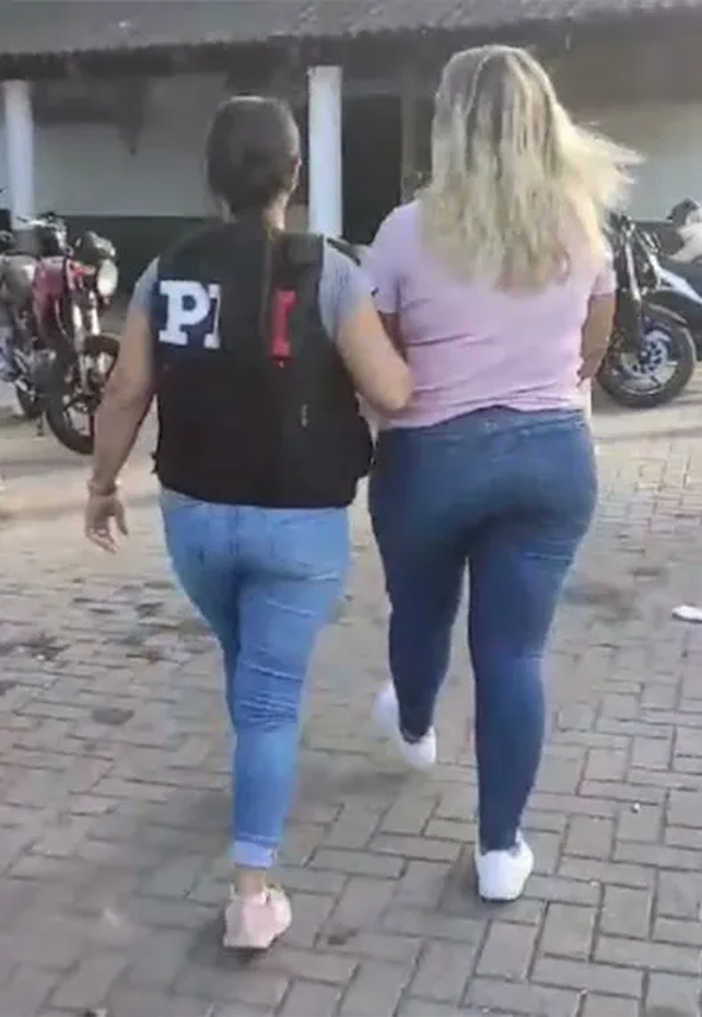 Nazarena Panseri al ser detenida por efectivos de la PDI.