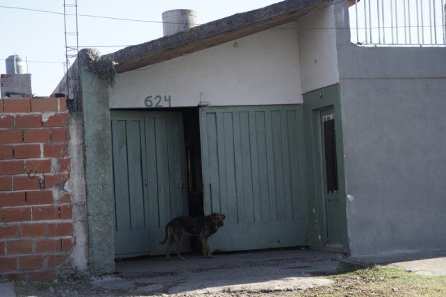 Un hombre fue atacado a balazos el lunes 16 de marzo de 2026 en Hudson al 600. El ataque ocurrió el día después de un asesinato en el barrio Cabín 9 de Pérez.