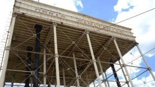 Obras Sanitarias de Paraná informó que las tareas concluirán por la tarde de este lunes.