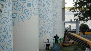Los silos Davis vuelven a pintarse y esta vez de la mano de un artista bonaerense