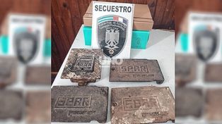 Las tapas de medidores de agua potable recuperadas.&nbsp;