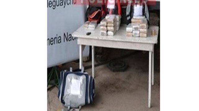 Detuvieron a un hombre con 30 kilos de marihuana en un colectivo