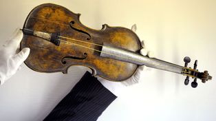 Pagaron 1,3 millón de dólares por el violín del director de la orquesta del Titanic