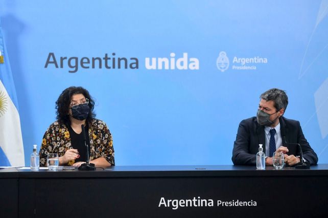 Los ministros Carla Vizzotti (Salud) y Matías Lammens (Turismo) en la última conferencia brindada el martes.