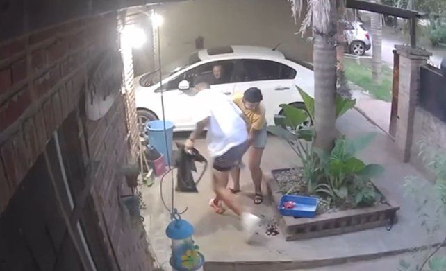 El desesperado pedido de ayuda de un muchacho baleado en un robo en Pilar