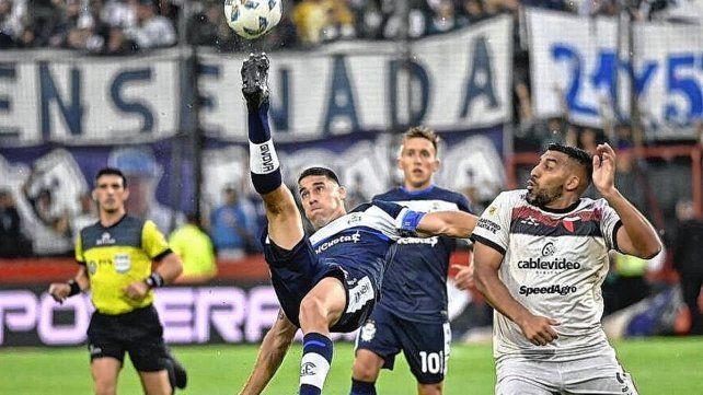 Colón: Wanchope Ábila cayó 52 veces en offside en el 2023
