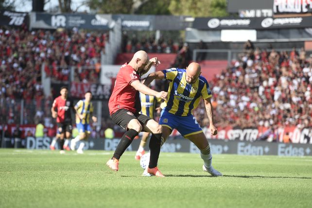 Cocoliso González será la principal referencia en el ataque de Newells ante las lesiones del Pipa Benedetto.