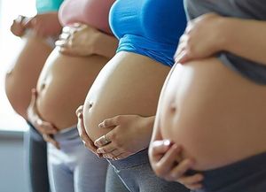 Allanaron centros médicos en Santa Fe y Buenos Aires por venta ilegal de bebés nacidos por subrogación de vientre