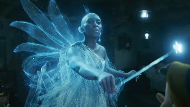 La actriz británica Cynthia Erivo interpreta al Hada Azul.
