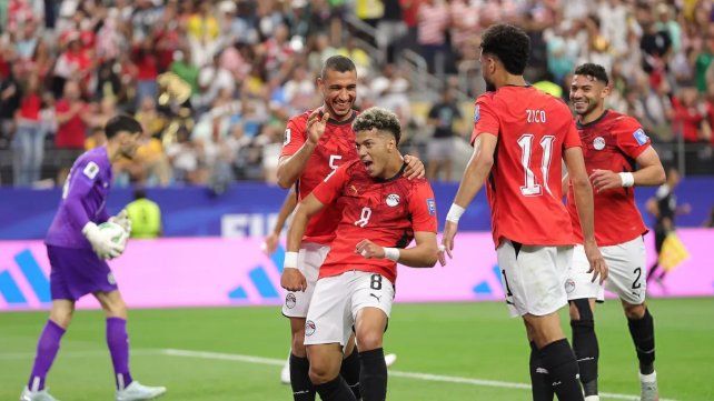 Egipto eliminó a Australia en penales y logró por primera vez el pase a octavos
