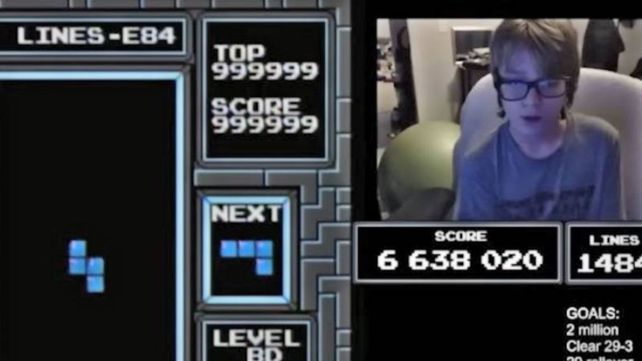 Un chico de trece años se volvió viral luego de ganarle al Tetris por primera vez en la historia