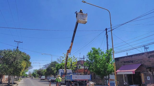 Trabajos de reposición de luminarias&nbsp;