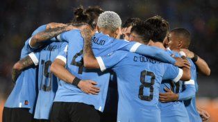 El Uruguay de Bielsa goleó a Bolivia y sigue a paso firme