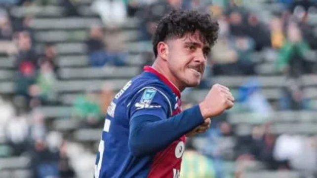 El ex-Patronato Cristian Tarragona marcó dos goles para la victoria de Unión.