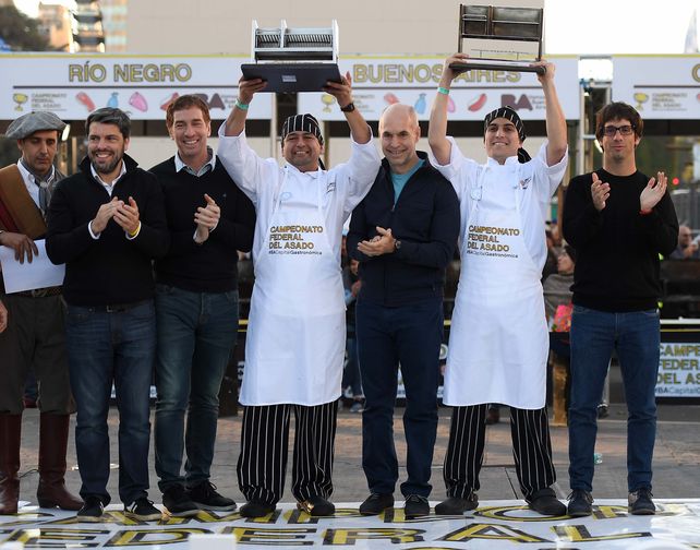 Son de acá.&nbsp;Ramallo Oliva y Herrera se alzaron con el premio mayor en el campeonato que se desarrolló en plena 9 de Julio porteña.