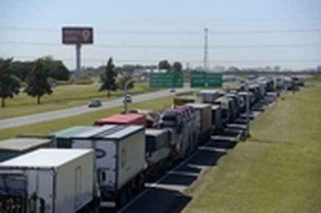El transporte de granos cosechados en la campaña 2025/26 insumiría 1.476 millones de litros.