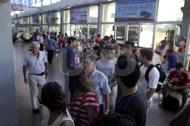 Este martes reunirán por el servicio de transporte entre Paraná y Santa Fe