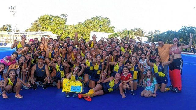 Tiburonas Doradas. El Quillá Amarillo&nbsp; se adjudicó el título en el Top5 femenino