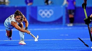 El córner corto. Es su especialidad, una jugada clave que, con el correr de los años, es un arma cada vez más determinante en el deporte.
