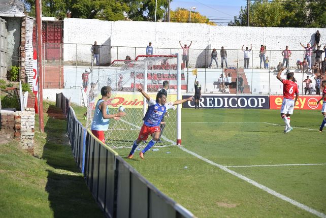 Paraná perdió ante Argentinos y se complica más su situación
