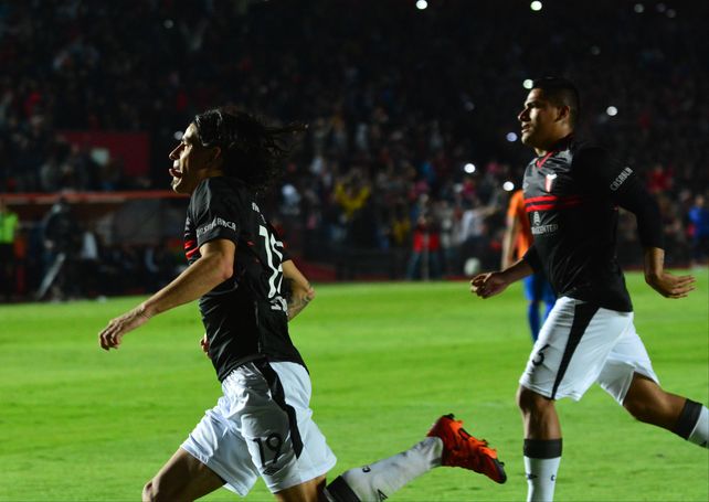 Sungui Blanco anotó dos de los cinco goles que marcó el Sabalero.