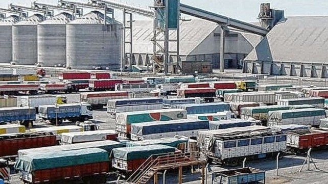 Transporte de carga: exigen medidas para enfrentar la crisis. La situación ha superado la capacidad de absorber costos dentro de la estructura de gastos del servicio de transporte de cargas
