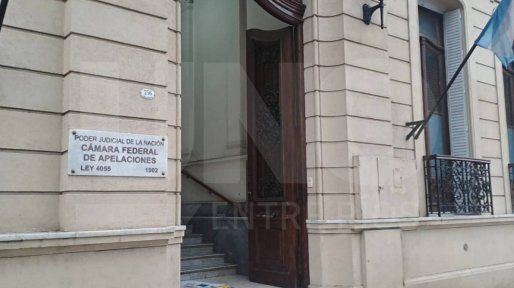 Trabajador avícola seguirá preso acusado de narcotráfico