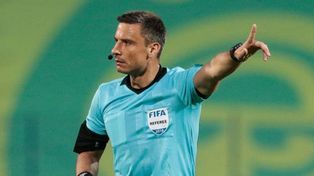 El &aacute;rbitro esloveno dirigi&oacute; partidos de la Liga de Campeones.&nbsp;