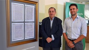 El acta de fundación de Santa Fe regresó a la ciudad y se exhibe en el Palacio Municipal