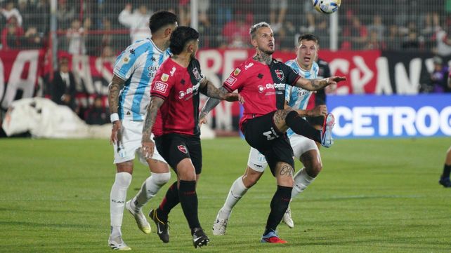 Darío Benedetto jugó todo el segundo tiempo contra los tucumanos y el entrenador lo elogió. Él dijo que se siente muy bien.&nbsp;
