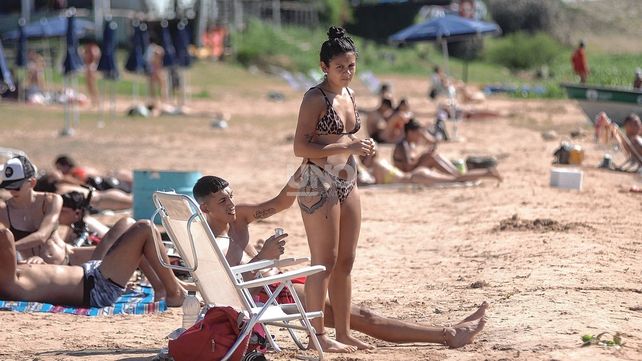 Cuáles serán las playas y solariums habilitados en la ciudad para disfrutar durante la temporada de verano