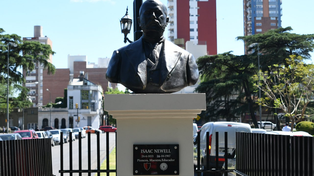 El busto de Isaac Newell, en avenida Centenario Newells Old Boys e Intendente Morcillo, donde tendrá lugar el acto y comenzará el maratón.