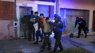 A la Alcaidía. Los tres acusados del violento robo terminaron presos. Foto: Diego Arias