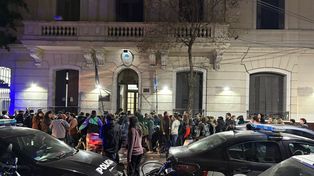 Más de cien personas se reunieron en la comisaría 2ª tras la marcha.