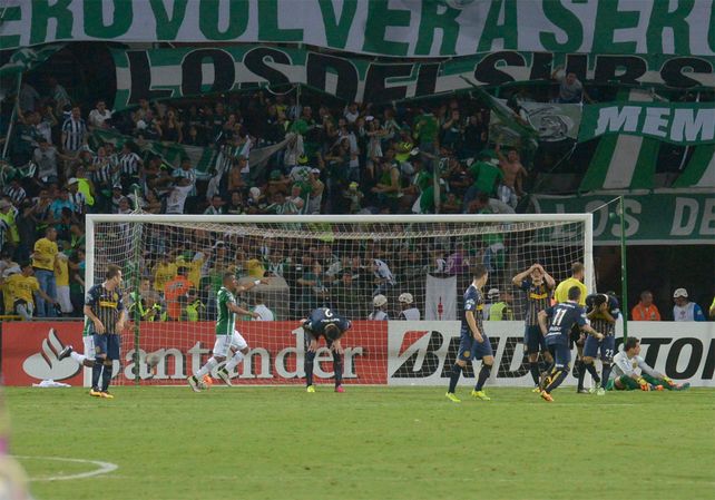 El Canalla quedó eliminado por un gol agónico en Medellín.