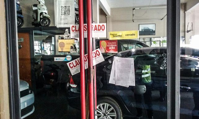 Clausuraron a tres reconocidas empresas por arrojar residuos en el norte de la Ciudad Clausuraron a tres reconocidas empresas por arrojar residuos en el norte de la Ciudad