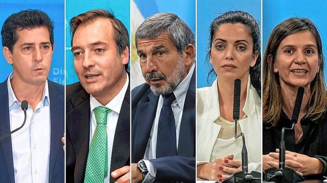 De Pedro y cincos funcionarios más presentaron sus renuncias