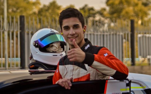 Juan Pablo Palacio va por una temporada 2022 será de grandes desafíos a bordo de su Volkswagen UP.
