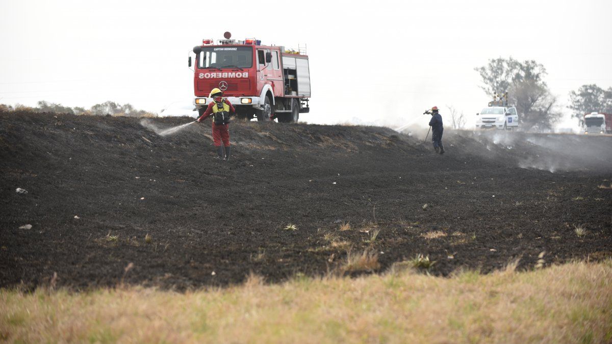 A los Bomberos Voluntarios de Peyrano