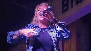 Dalila brindó un show único en Paraná