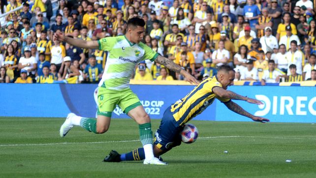 Jhonatan Candia inició el partido como titular