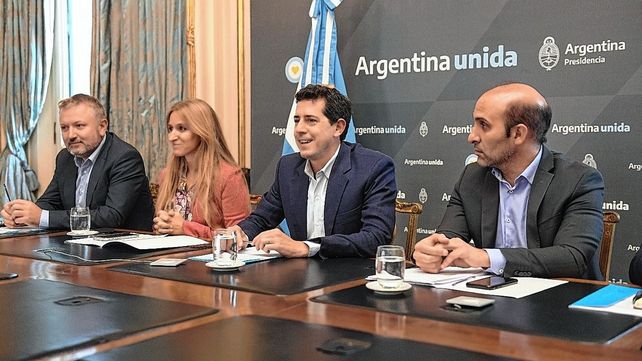 El gobierno nacional normalizará todos los pasos fronterizos