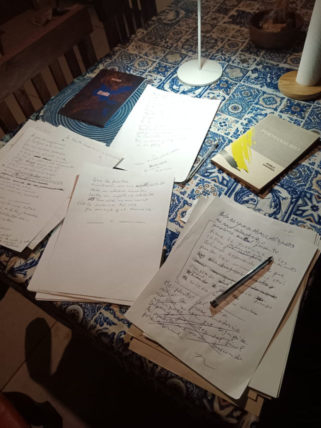 La mesa de trabajo del escritor.