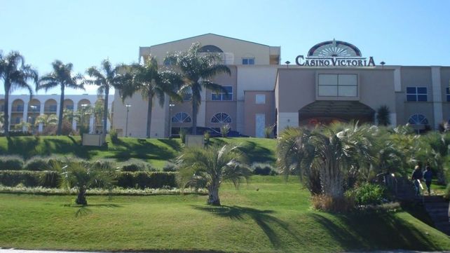 Investigan si del Casino de Victoria salían sobornos encubiertos por negocios en la provincia de Buenos Aires.