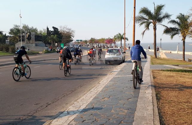 [Galería de fotos] Alta circulación de la población en espacios públicos este sábado