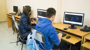 Alumnos de la escuela técnica Nº 468 reparan y reciclan notebooks y PC sin costo de mano de obra