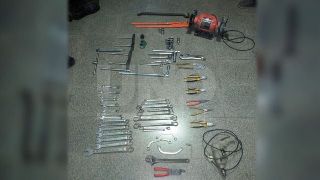 Detuvieron a un ladrón que robó dos talleres mecánicos en San Guillermo