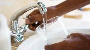 Paraná: por el cambio de una bomba no hay agua en las zonas este y sudeste