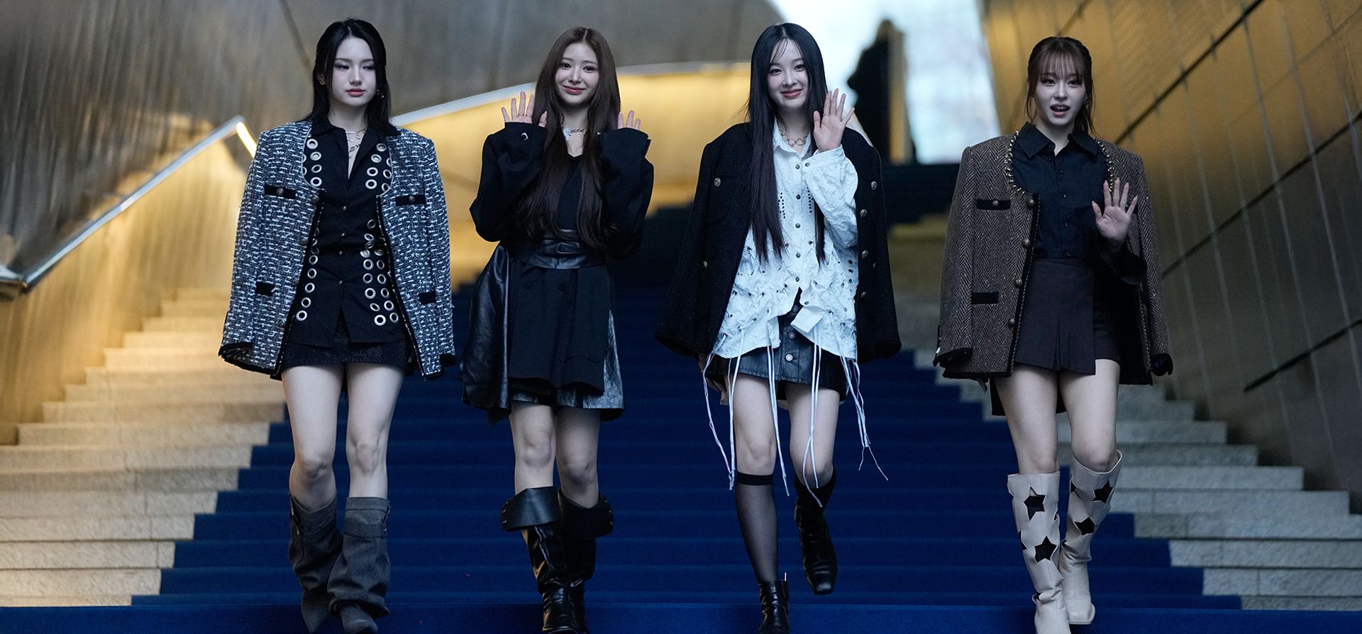 El grupo surcoreano de K-Pop III llegan a la Semana de la Moda de Seúl en la Plaza de Diseño Dongdaemun en Seúl, Corea del Sur, el martes 3 de febrero de 2026. (Foto AP/Ahn Young-joon) El grupo surcoreano de K-Pop III llegan a la Semana de la Moda de Seúl en la Plaza de Diseño Dongdaemun en Seúl, Corea del Sur, el martes 3 de febrero de 2026. (Foto AP/Ahn Young-joon)