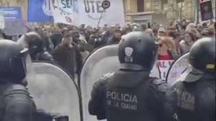 La sentencia contra Cristina Fernández de Kirchner sumó convocatoria y tensión a las marchas por los jubilados y el hospital Garrahan&nbsp;